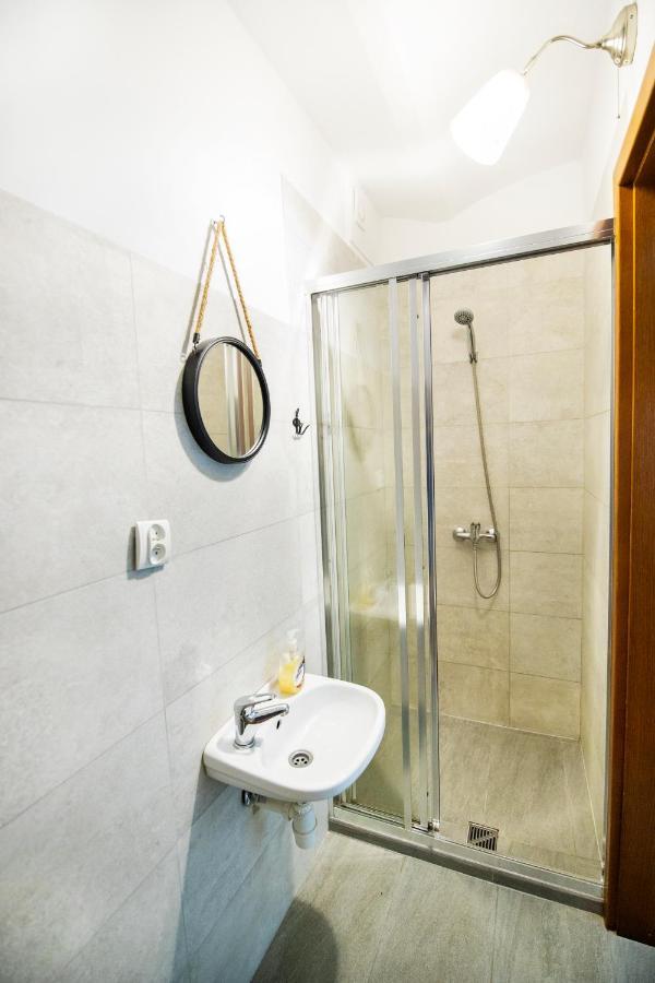 Zielona Przystan Hotel Manasterz Ngoại thất bức ảnh