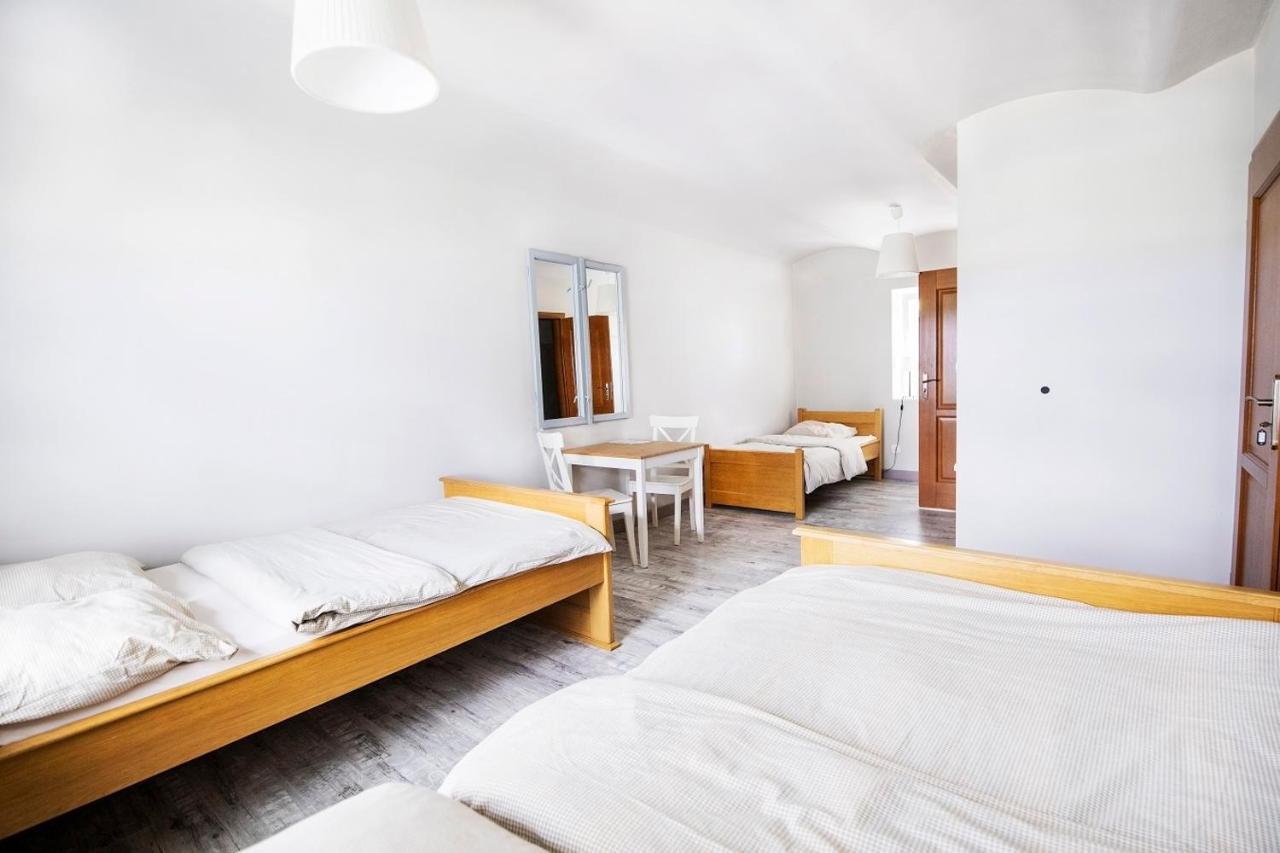 Zielona Przystan Hotel Manasterz Ngoại thất bức ảnh