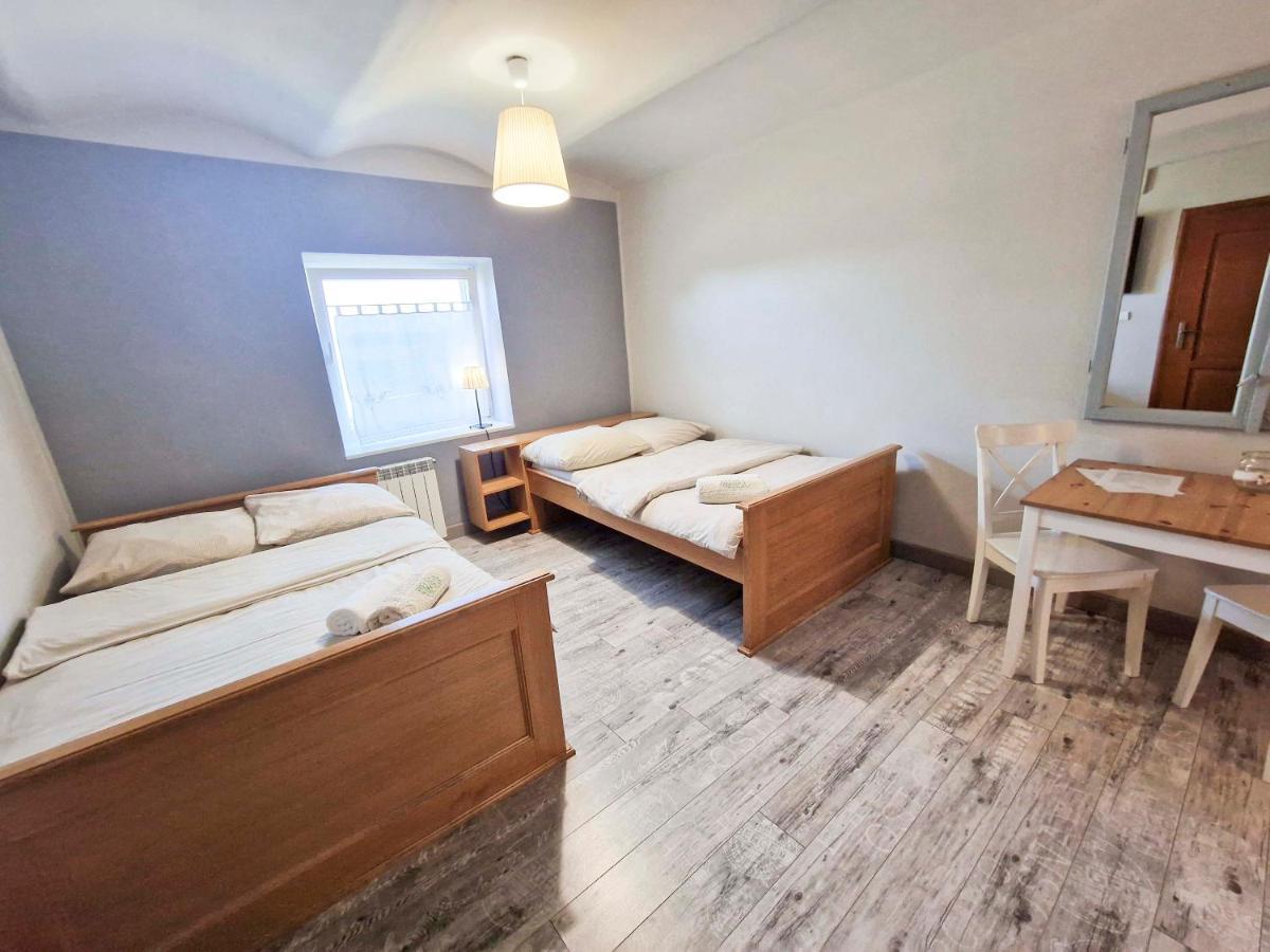 Zielona Przystan Hotel Manasterz Ngoại thất bức ảnh
