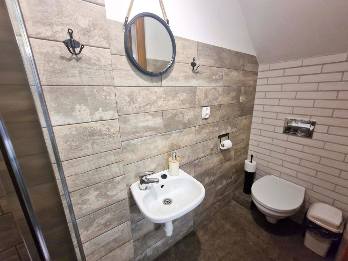 Zielona Przystan Hotel Manasterz Ngoại thất bức ảnh