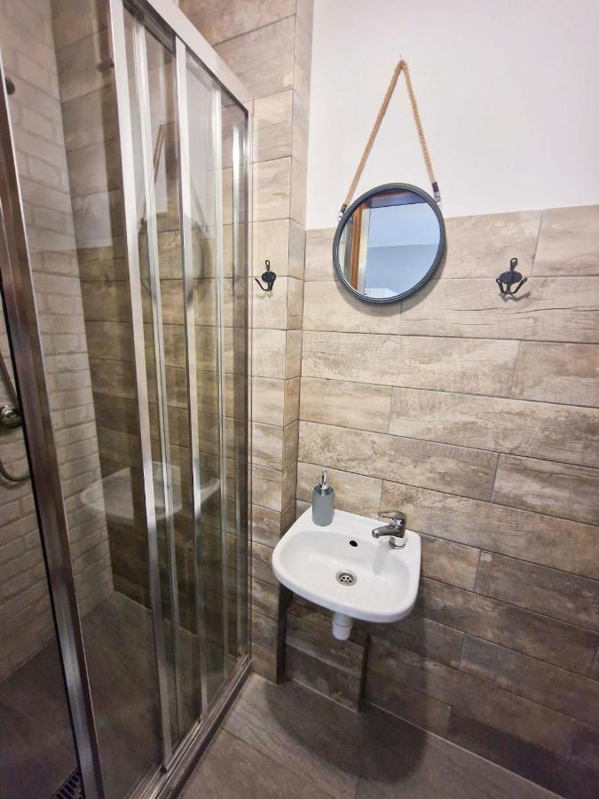 Zielona Przystan Hotel Manasterz Ngoại thất bức ảnh