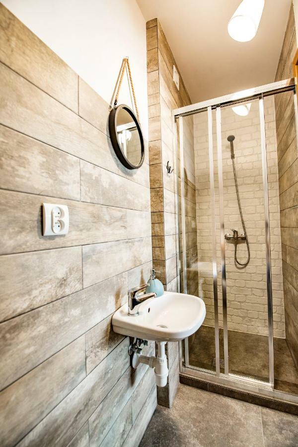 Zielona Przystan Hotel Manasterz Ngoại thất bức ảnh