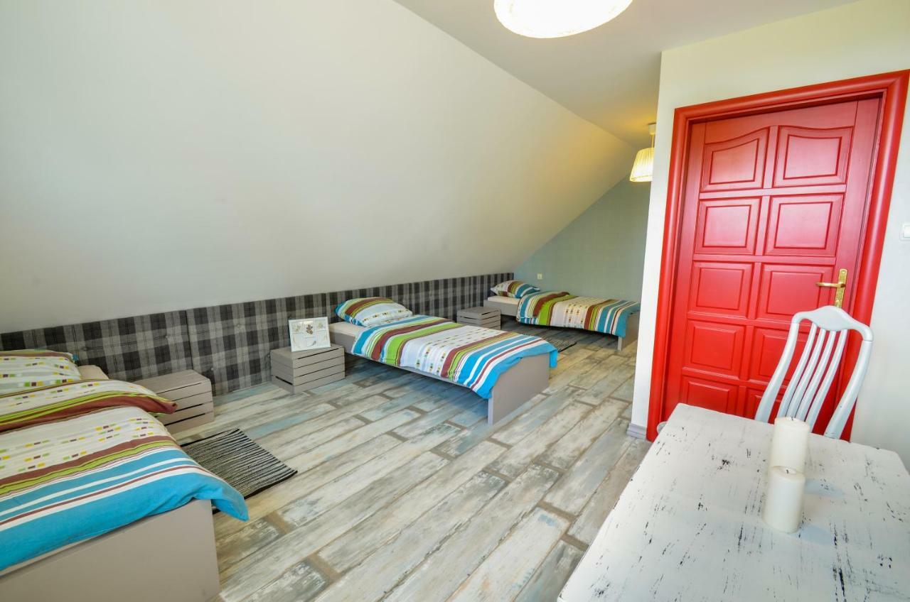 Zielona Przystan Hotel Manasterz Ngoại thất bức ảnh