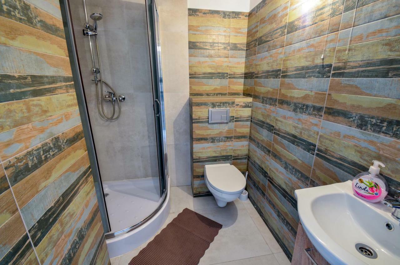 Zielona Przystan Hotel Manasterz Ngoại thất bức ảnh